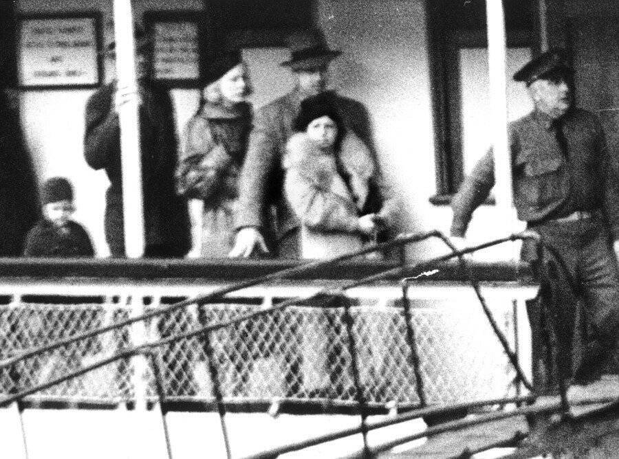 Mae Capone Visiting Husband